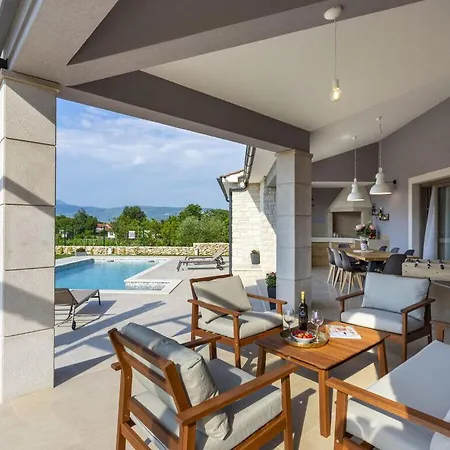 Aeris Mit Privatem Pool * Valtura