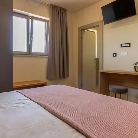 Aeris Mit Privatem Pool Villa *
